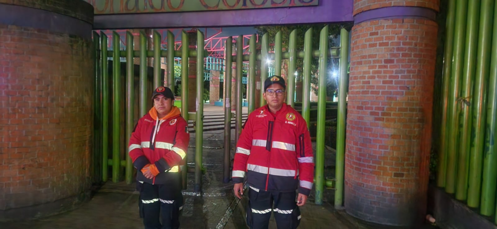 Ofrecen Bomberos de Toluca refugio temporal a los más vulnerables