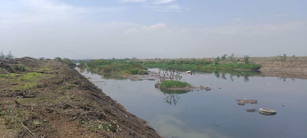 Limpian río La Compañía para prevenir inundaciones; retiran 11 toneladas de basura