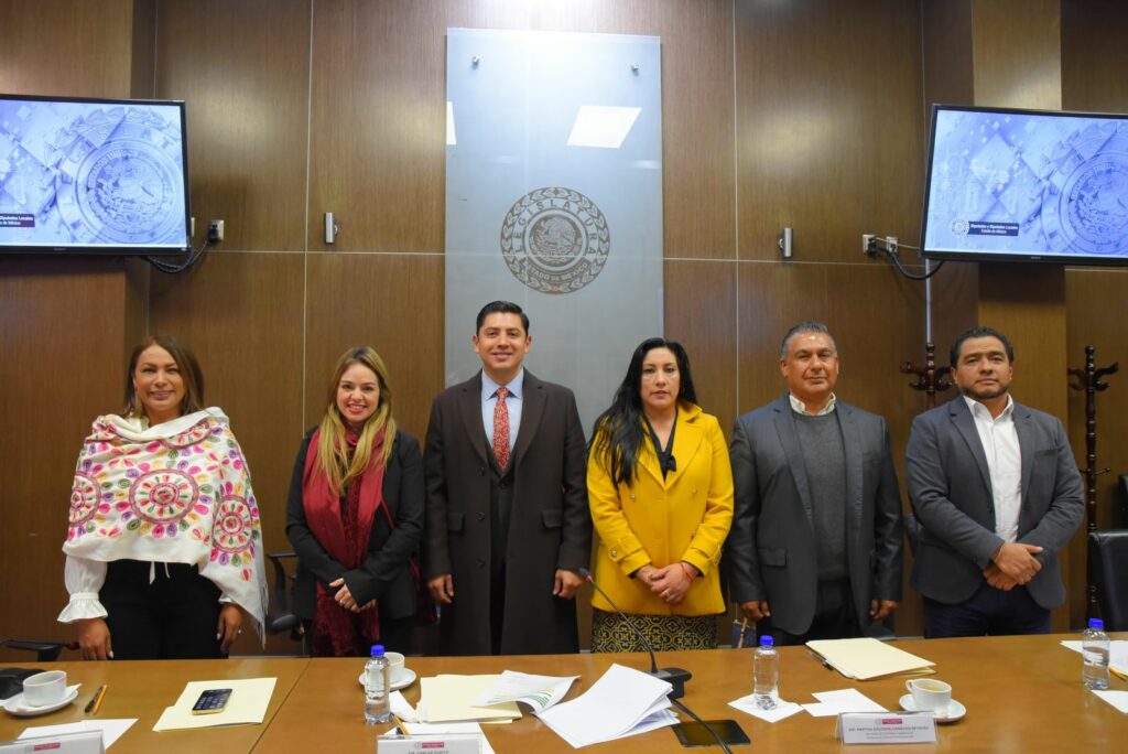 Avala Congreso, en comisiones, renuncias de cinco personas magistradas