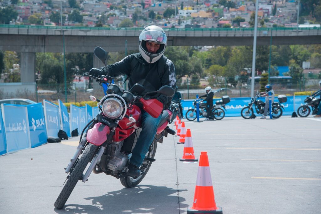 Semov abre módulo adicional en Metepec para certificación de motociclista