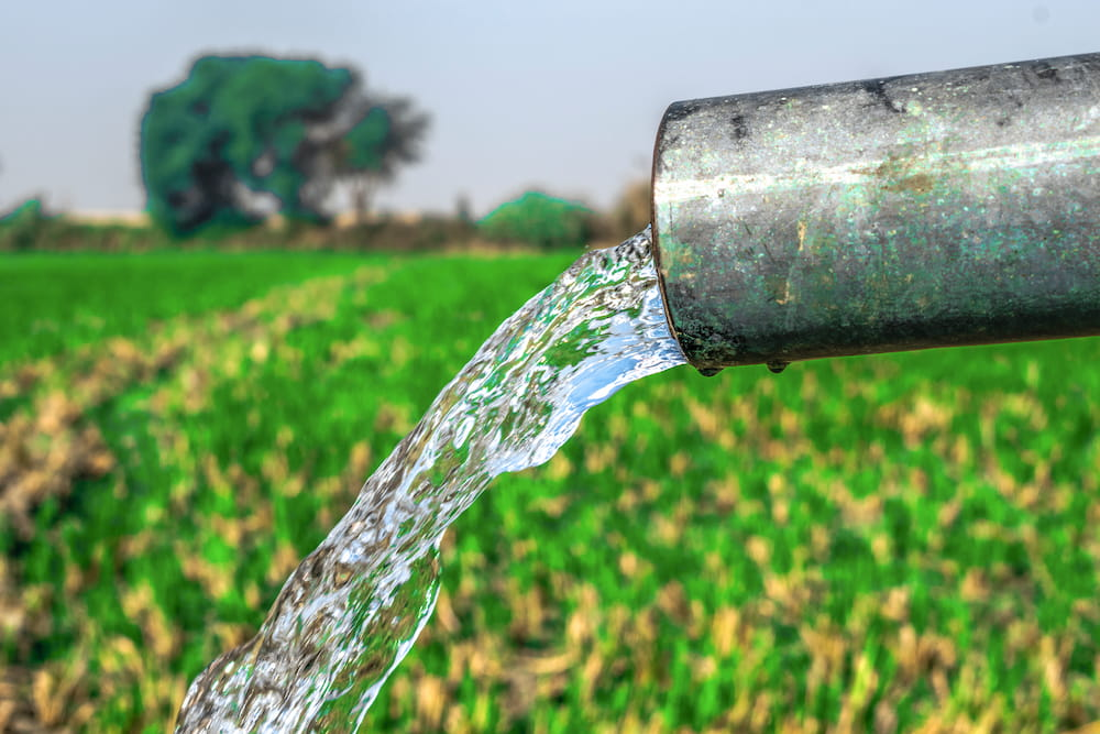 Productores venden agua a municipios, obtienen grandes ganancias