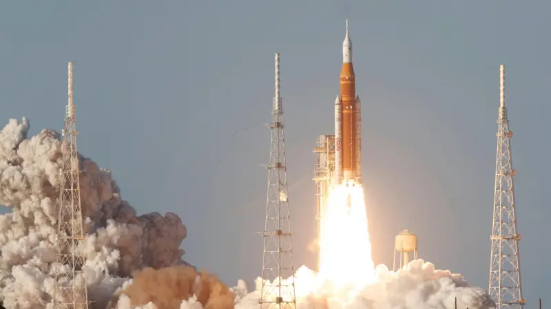 Misión Artemis II de la NASA despega con éxito en un histórico viaje hacia la Luna