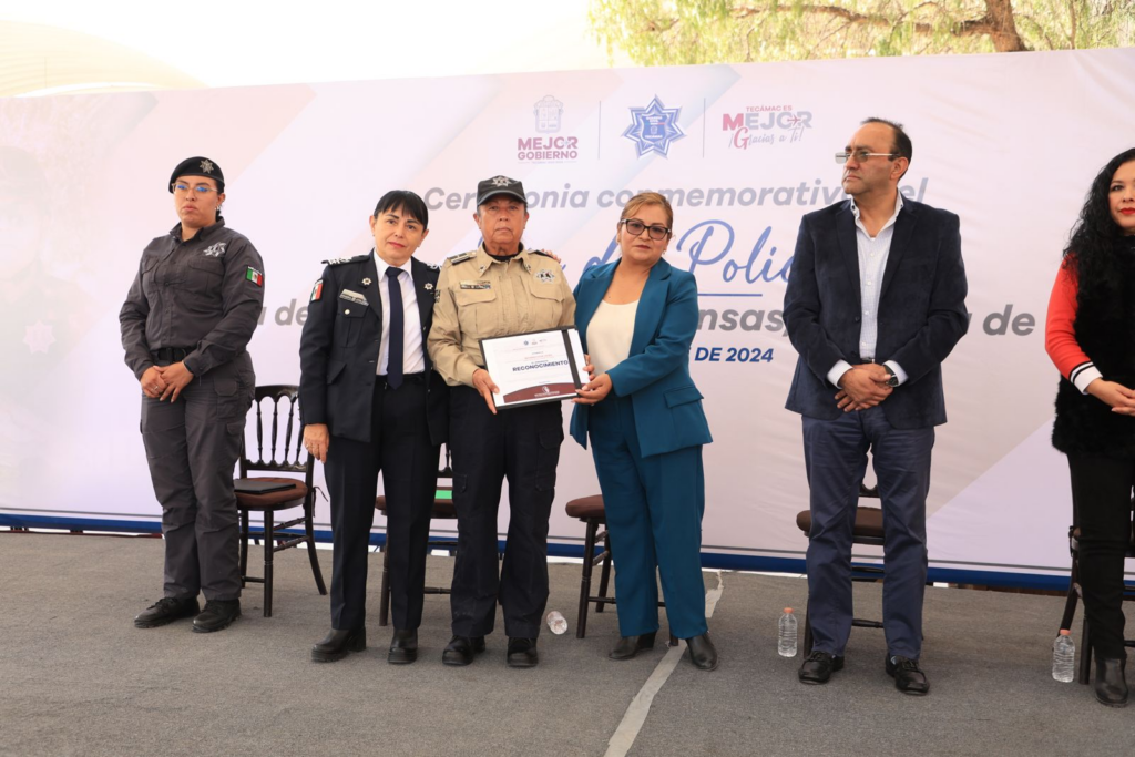 Entrega Gobierno de Tecámac estímulos y reconocimientos a 95 elementos de la Guardia Civil