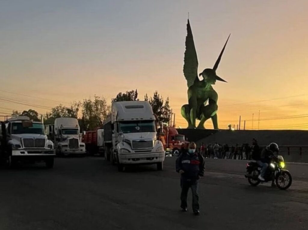 Bloqueos: camioneros desquician la México-Pachuca y la México-Querétaro