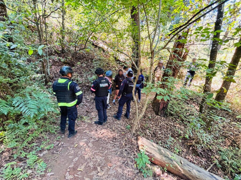 Localizan a cuatro menores extraviados en el cerro de Monte Alto en Valle de Bravo