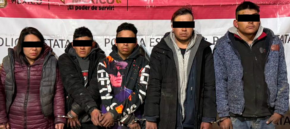Detienen a cinco personas por presunto robo de cable telefónico en Toluca