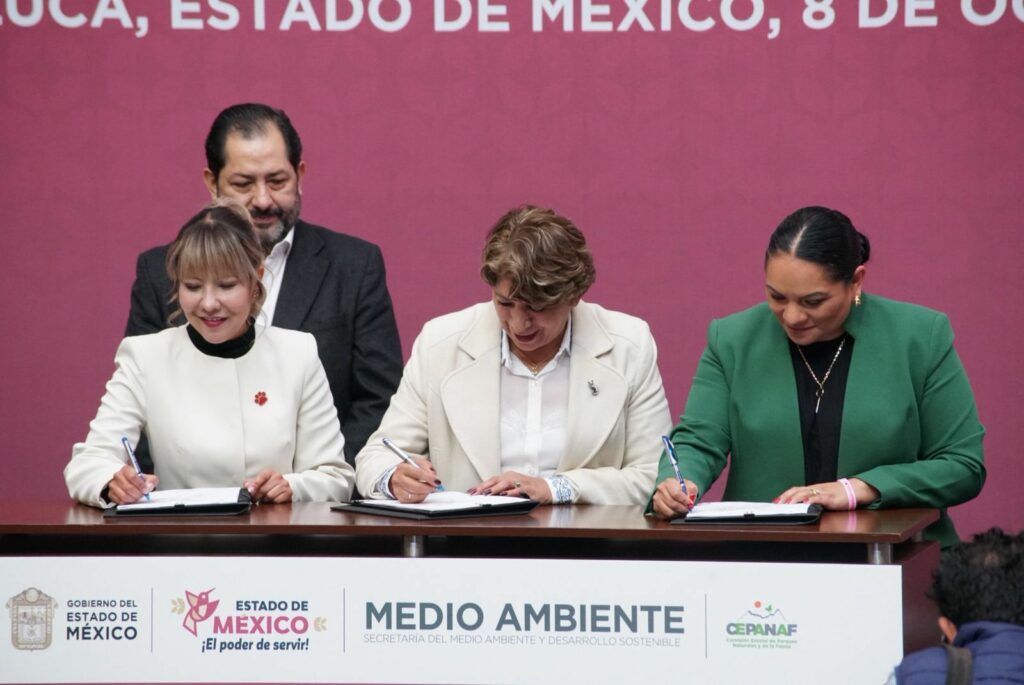 Atestigua Francisco Vázquez firma de convenio por el bienestar animal