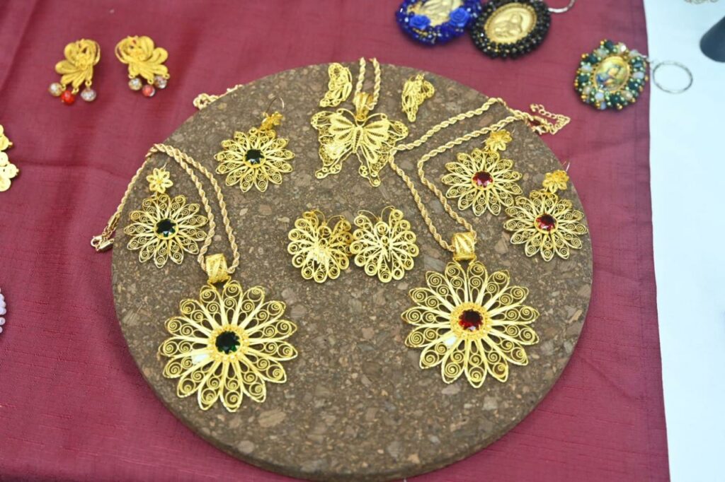 Congreso mexiquense abre sus puertas a la moda artesanal de Edomex y Oaxaca