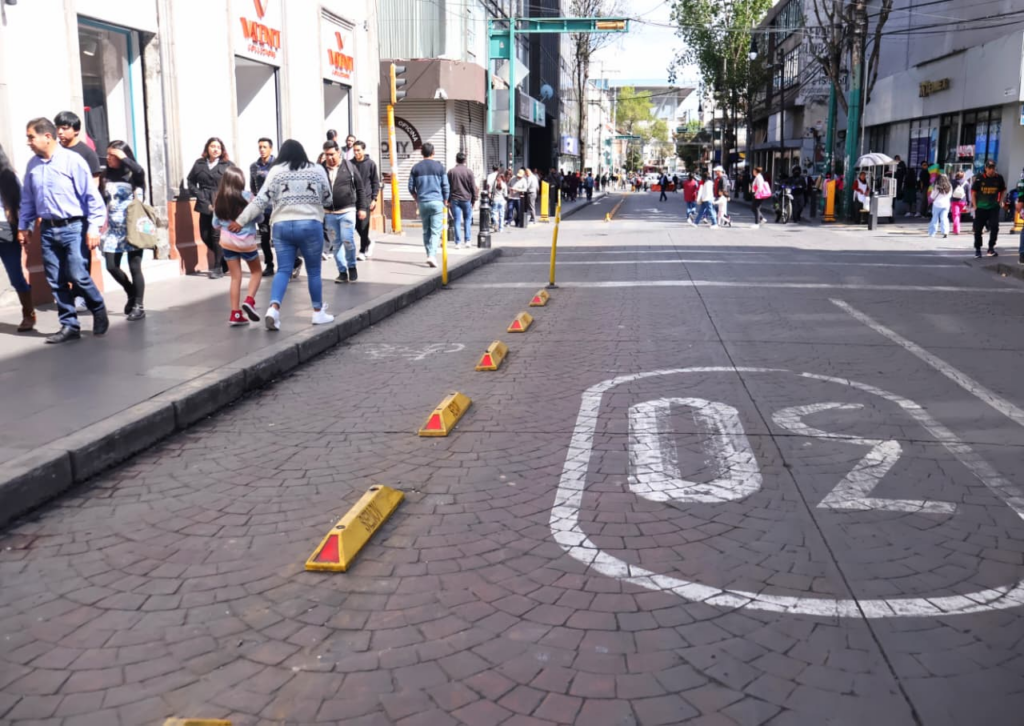 Realiza operativo Gobierno municipal para contener comercio ambulante en el Centro Histórico de Toluca