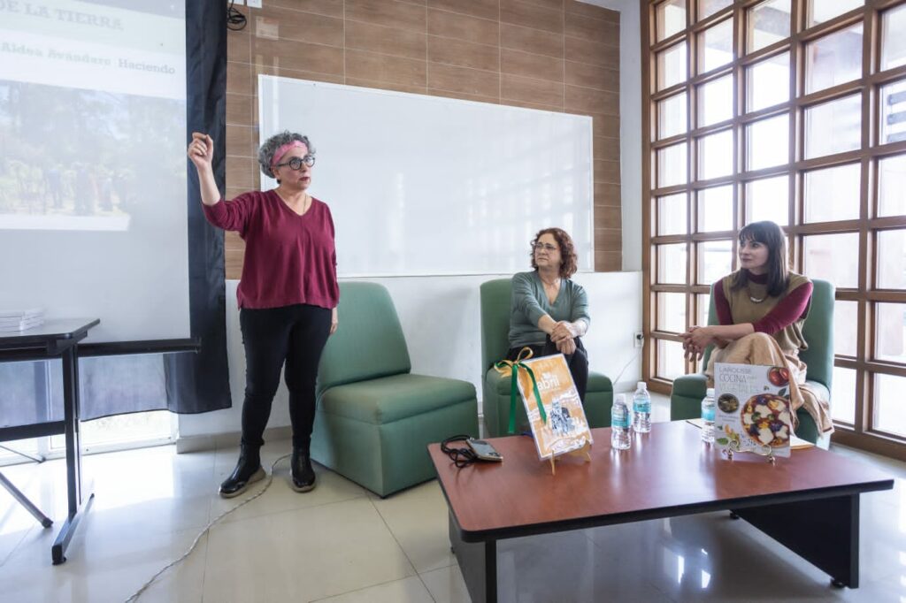 Presentan en la Facultad de Turismo y Gastronomía de la UAEMéx el libro «Cocina más con Vegetales»