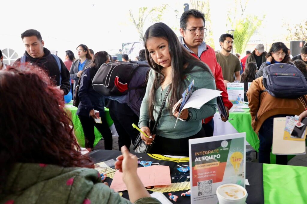 Oportunidades laborales bien remuneradas a mexiquenses través de ferias del empleo