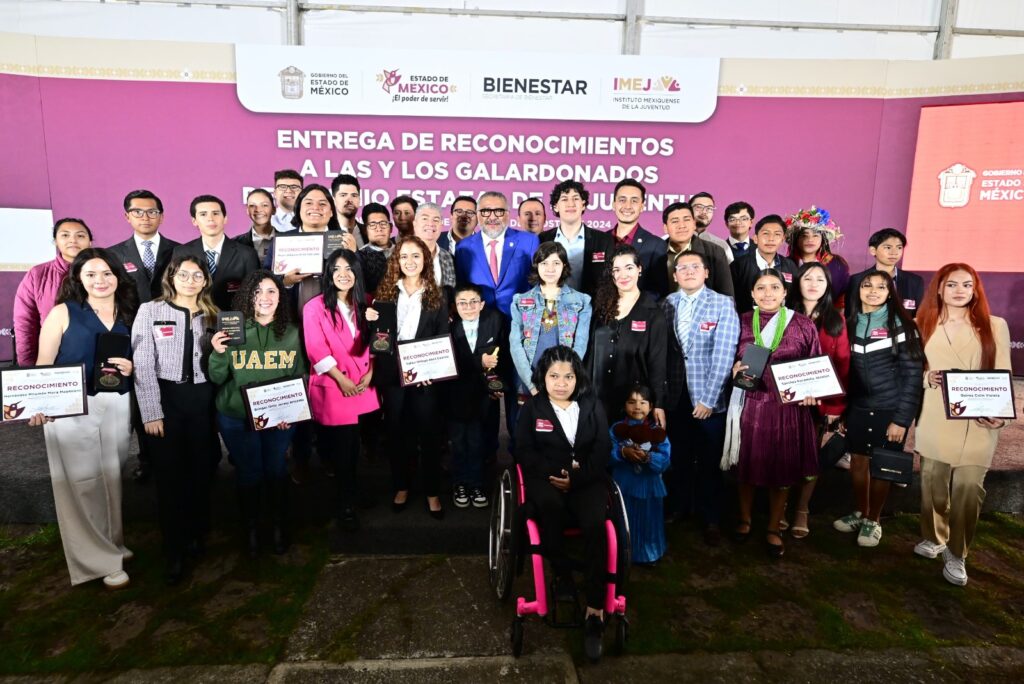 Reciben 30 mexiquenses Premio Estatal de la Juventud 2024