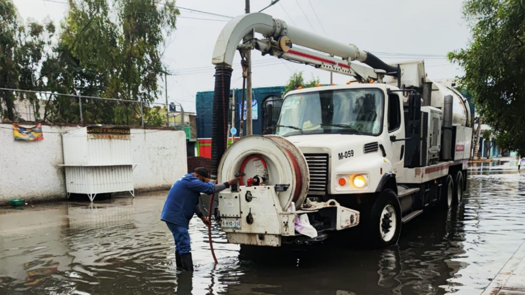 Atienden afectaciones por lluvias en Naucalpan