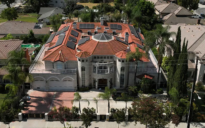 Toman custodia de 21 niños en California; denuncian engaños