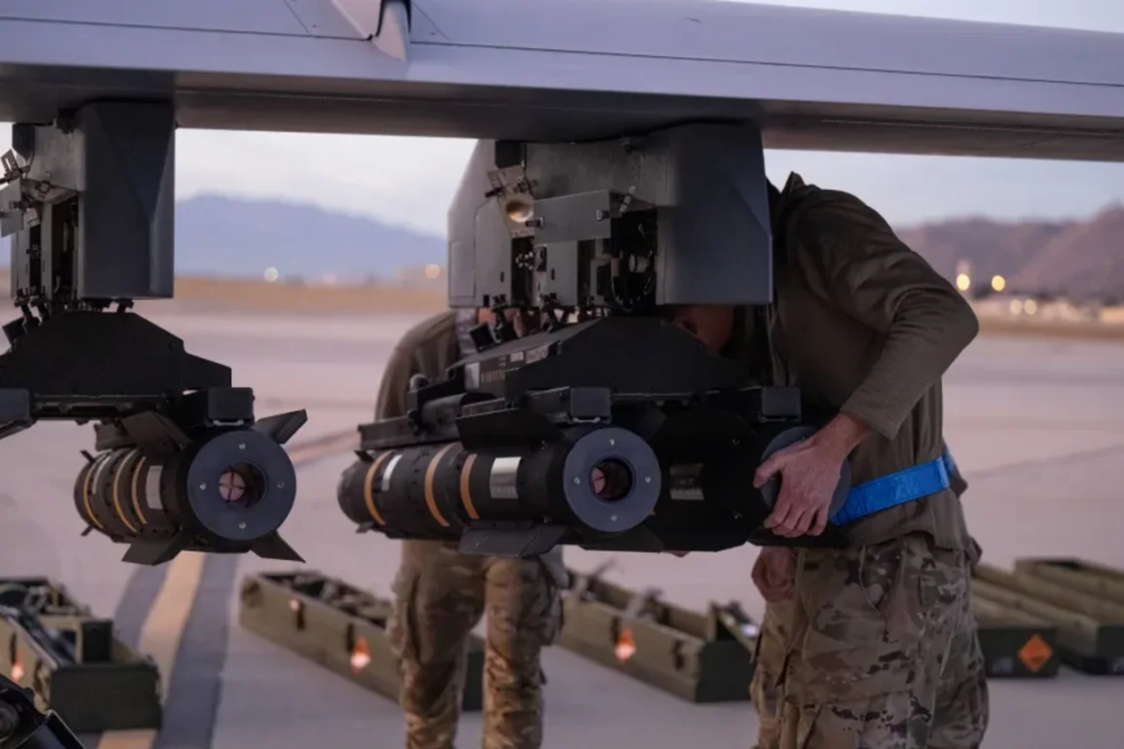 Asi son las armas y vehículos que está usando Estados Unidos para sus ataques en el Caribe y el Pacífico