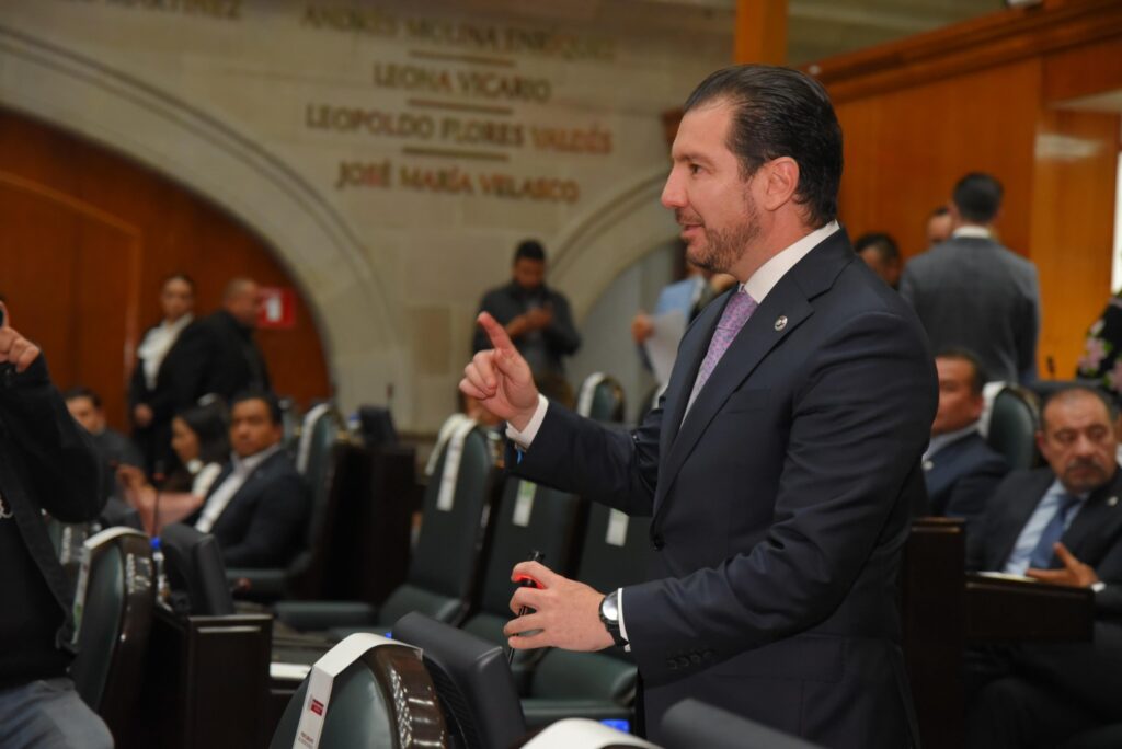 Logra PRI mayor subsidio a la tenencia y descuentos en predial para adultos mayores en 2025