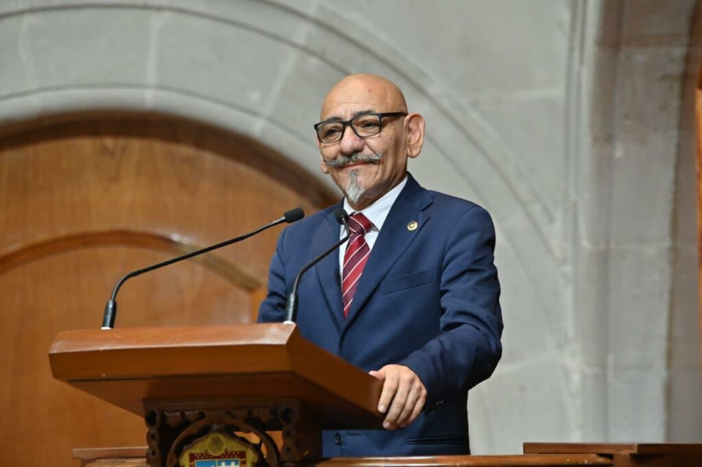 Lidera diputado Edmundo Valdeña reformas sociales en el Edoméx
