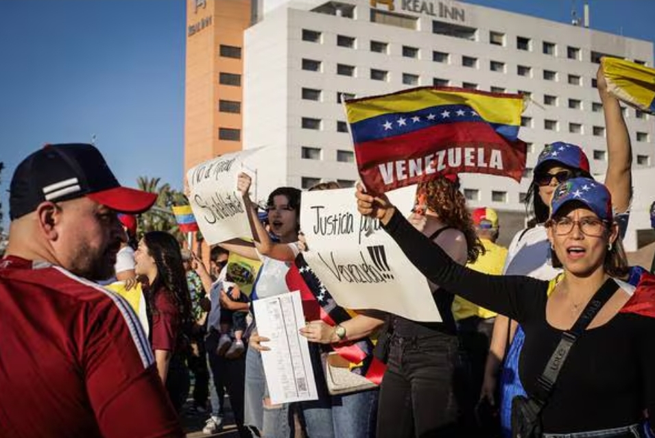 Migrantes venezolanos viven la crisis política de su país desde México: Tienen ‘miedo y esperanza’