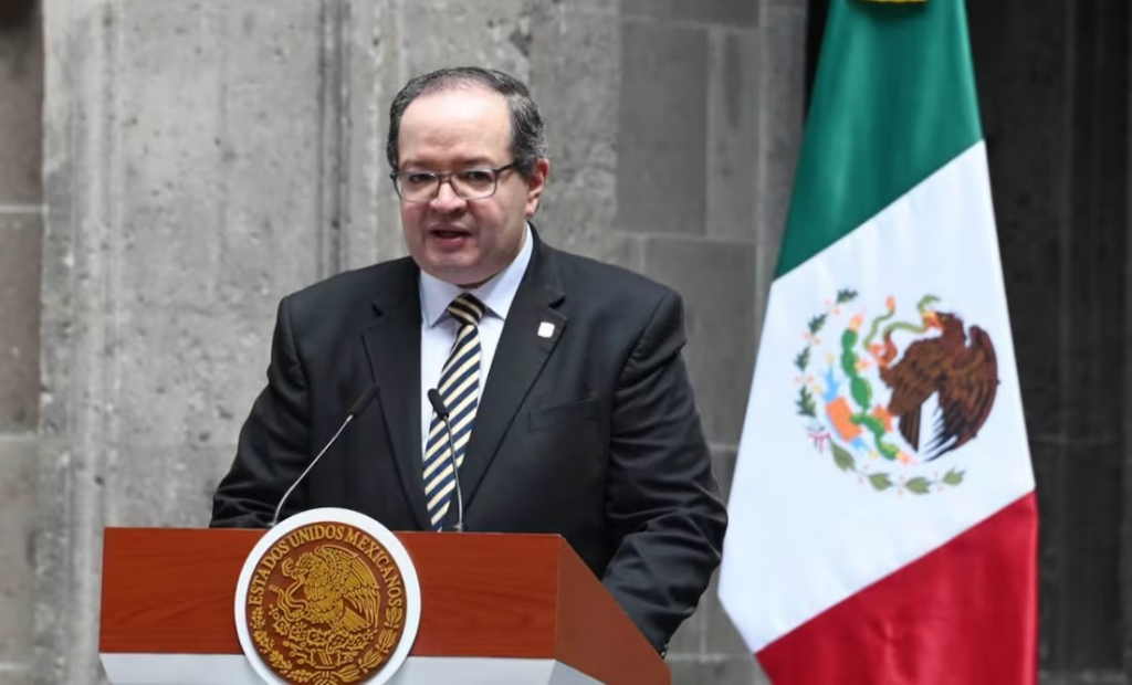 UNAM incrementará oferta educativa: LLV