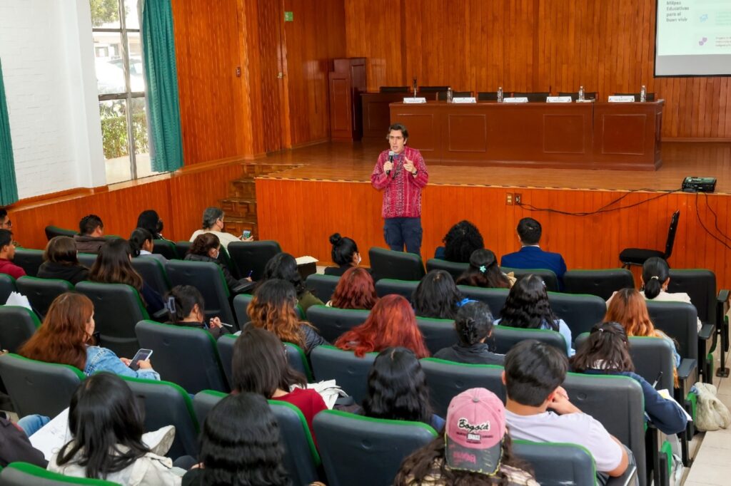 Lenguas maternas, eje de reflexión en la Facultad de Ciencias de la Conducta
