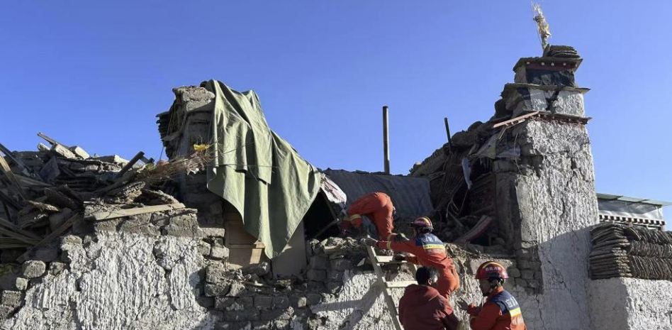 Un terremoto de magnitud 6.8 sacudió el norte del Himalaya
