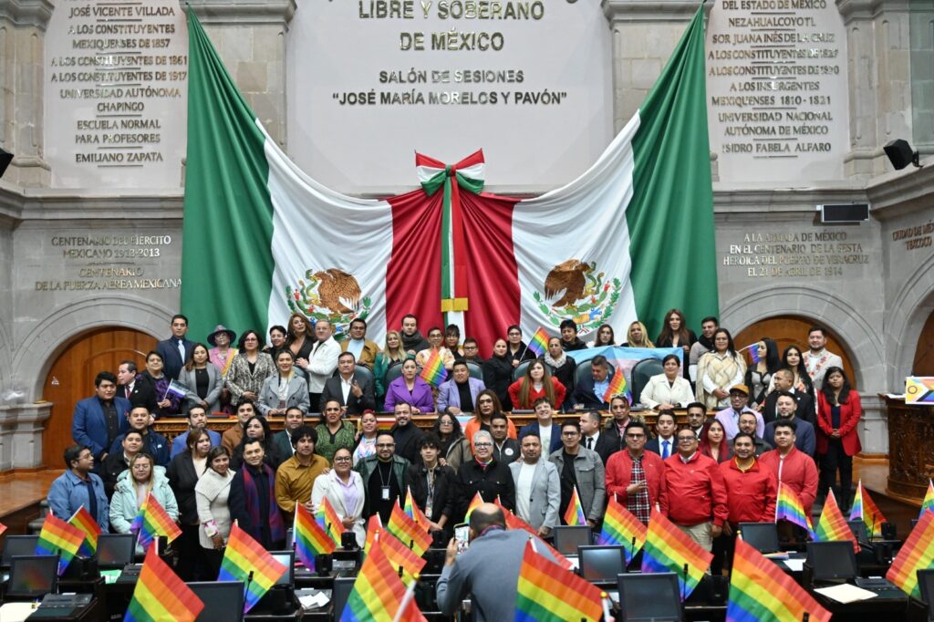 A propuesta de le diputade Luisa Navarro, celebran en la Casa del Pueblo el Primer Parlamento LGBTTTIQNB+