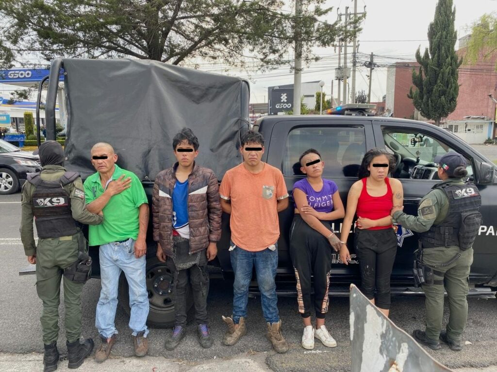Caen cinco por privación ilegal de la libertad en la Héroes 5 de Mayo en Toluca