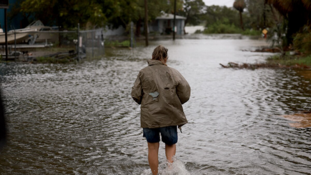 Debby contribuirá a aumentar la amenaza de inundaciones