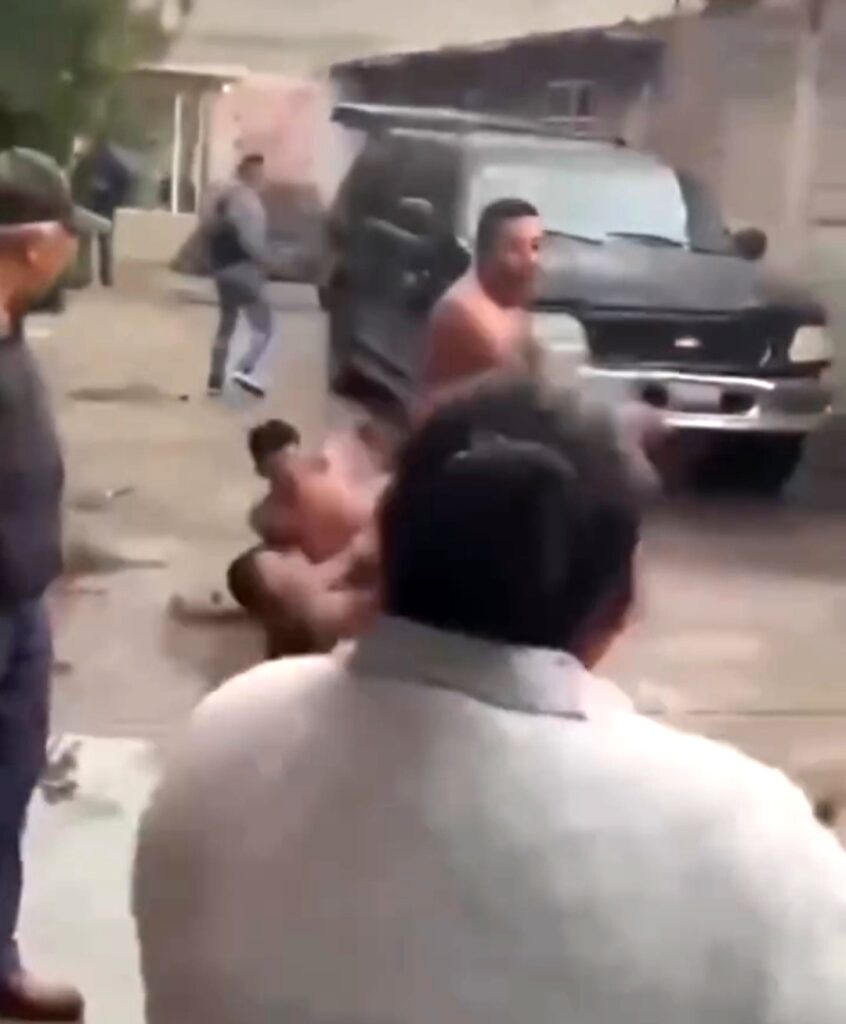 Policías de Chimalhuacán sin uniforme, agreden a familia; habrían estado bajo efectos de alcohol