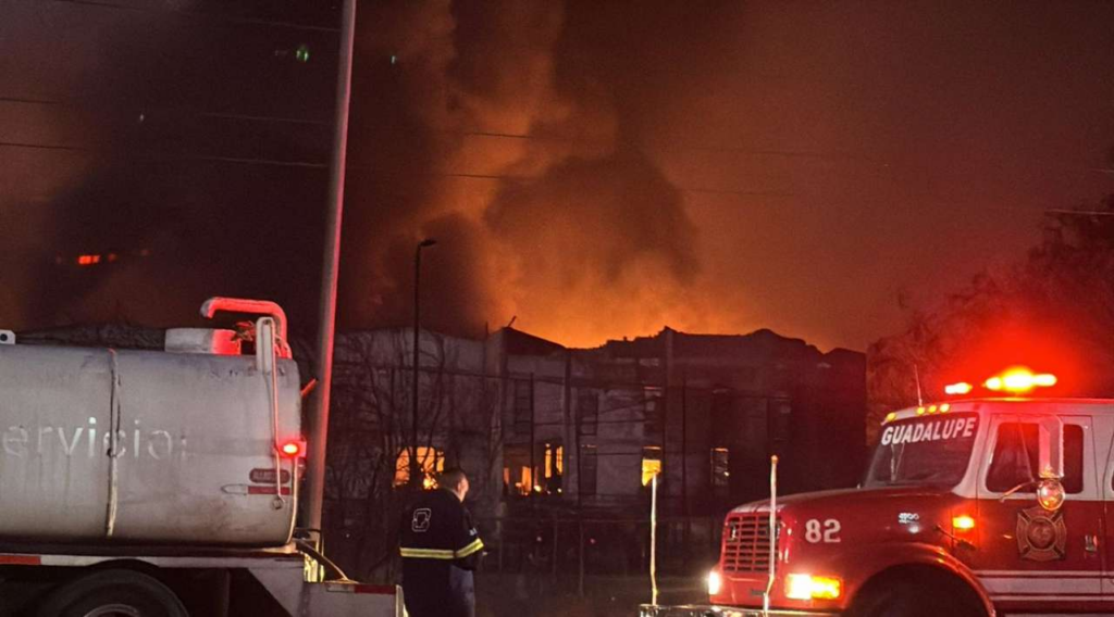 Continúan incendios en zona metropolitana de Monterrey