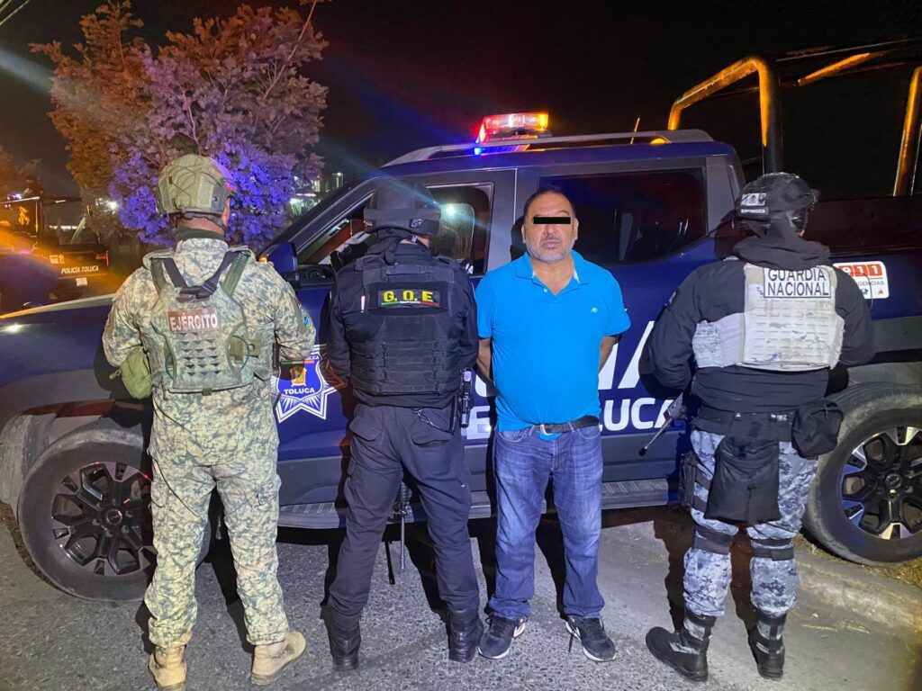 Detienen en Toluca a sujeto responsable de simulación de vehículo oficial