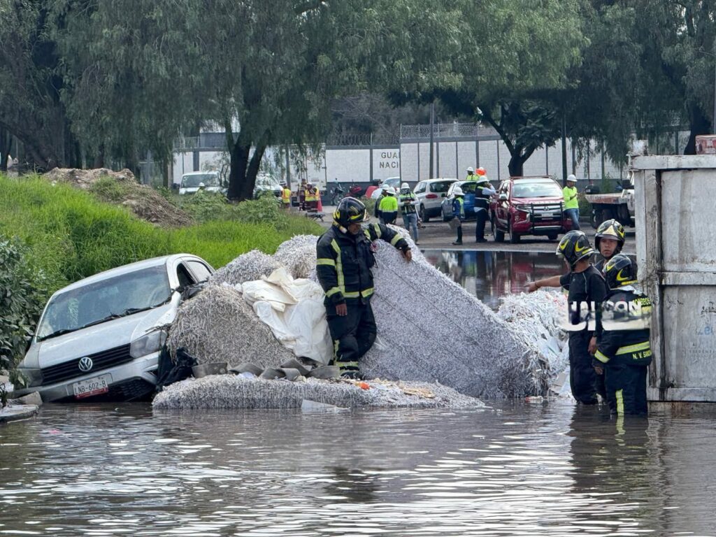 Caos vehicular en la zona oriente por cierre del Periférico oriente