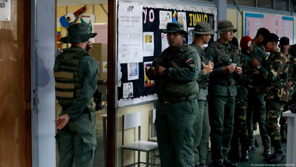 En Venezuela elecciones regionales sin oposición mayoritaria