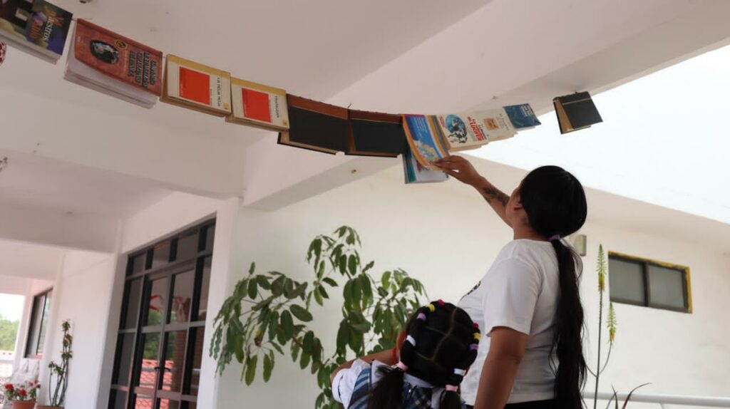 Rosi Wong impulsa la lectura en Tecámac por el Día Mundial del Libro