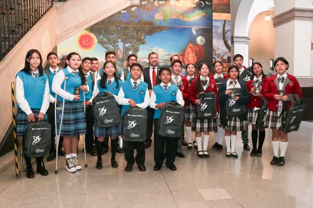 Participarán estudiantes mazahuas en torneo de robótica First Lego League en EE.UU.