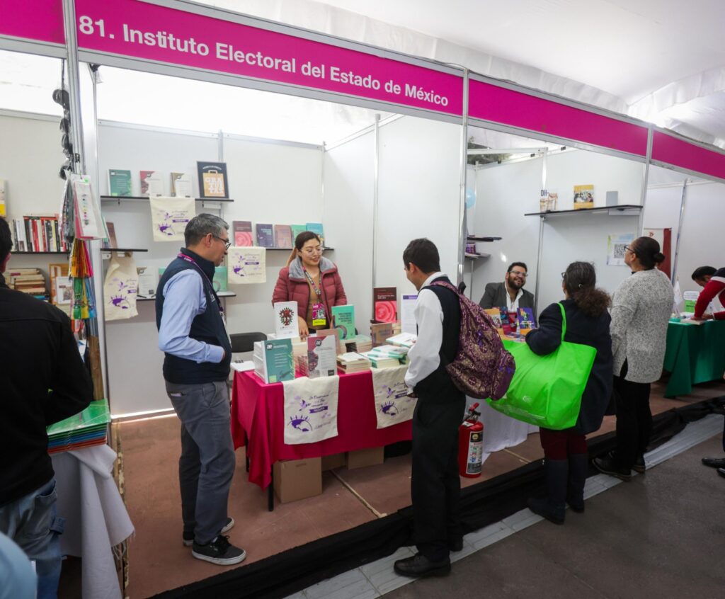 IEEM presente en la Feria del Libro del Estado de México