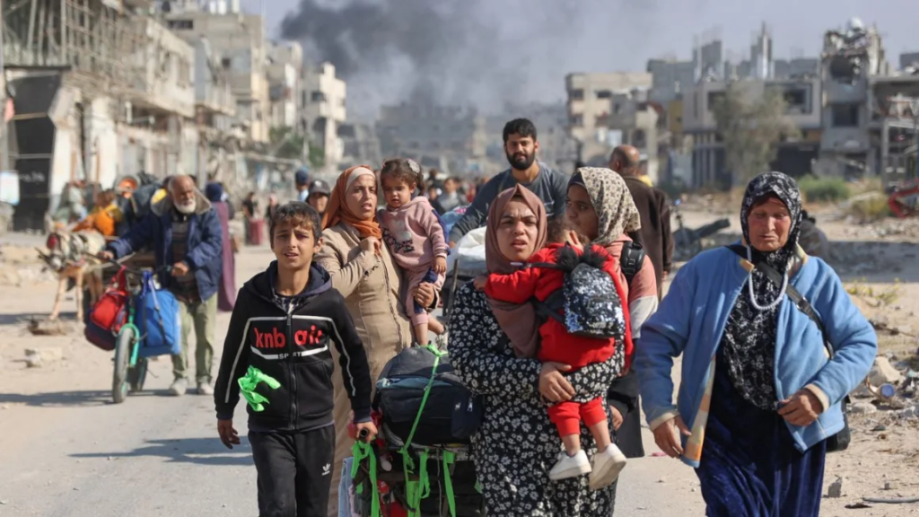 Desplazamientos masivos en Gaza equivalentes a un crimen de guerra