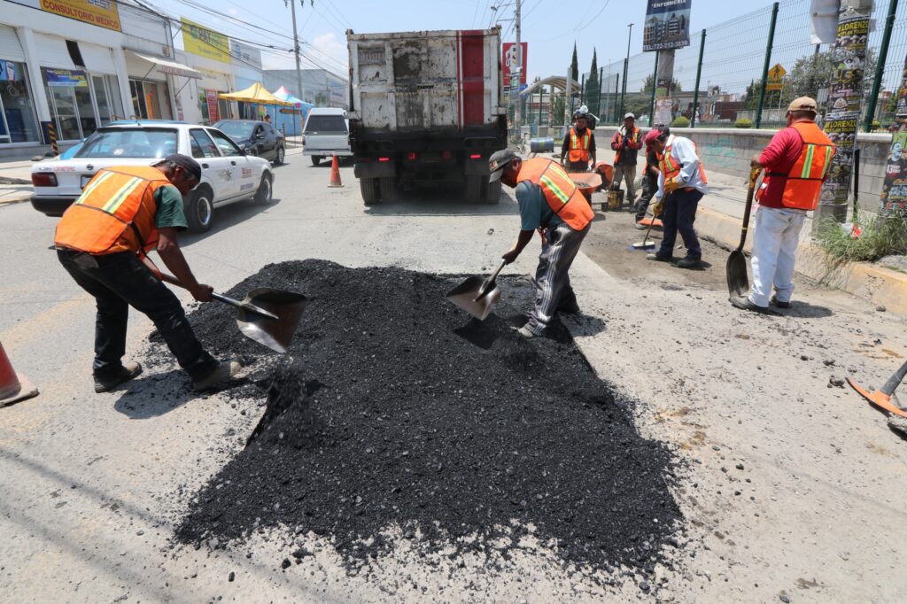 Alcalde de Toluca reconoce que existen más de ocho mil baches en la ciudad