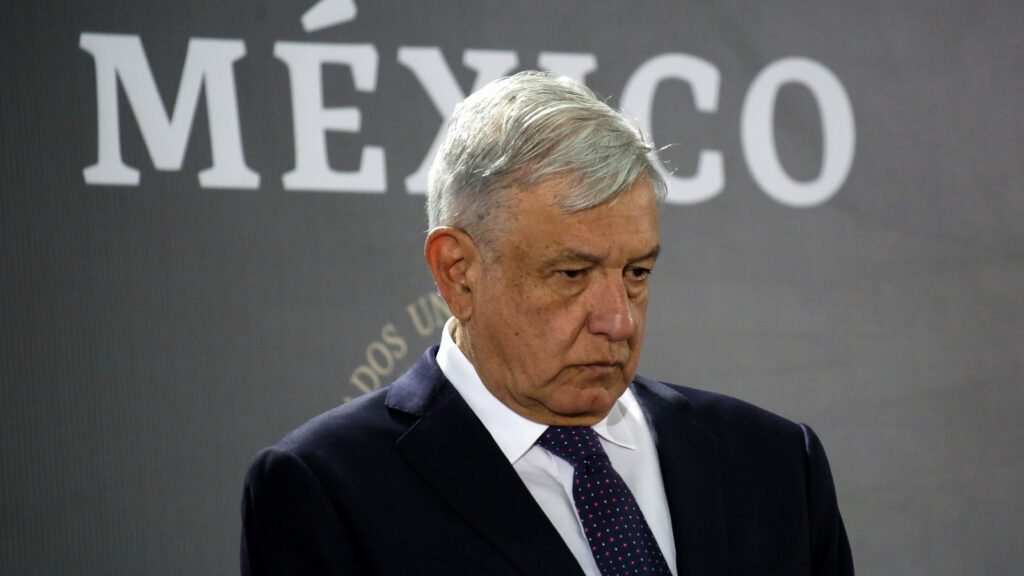 López Obrador enviará carta a Trump ante amago de cierre de frontera por migrantes