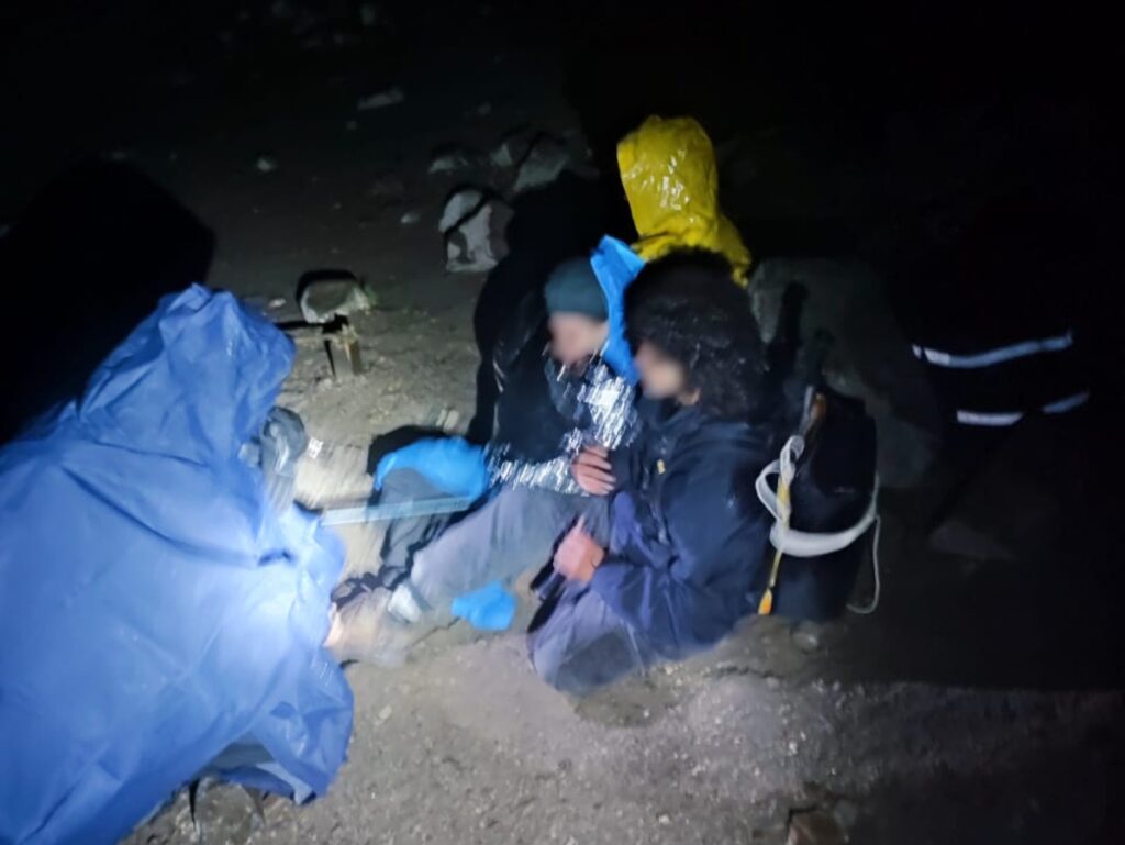 Rescatan a tres hombres extraviados en el volcán Xinantécatl