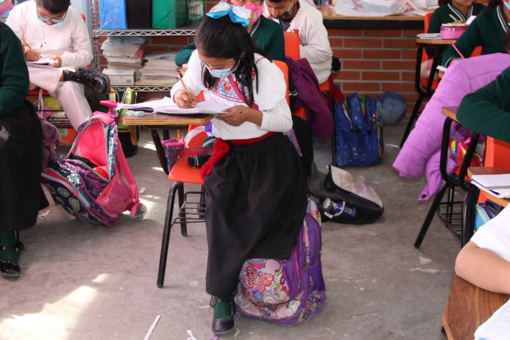 Garantiza GEM educación intercultural bilingüe en regiones étnicas del Estado de México