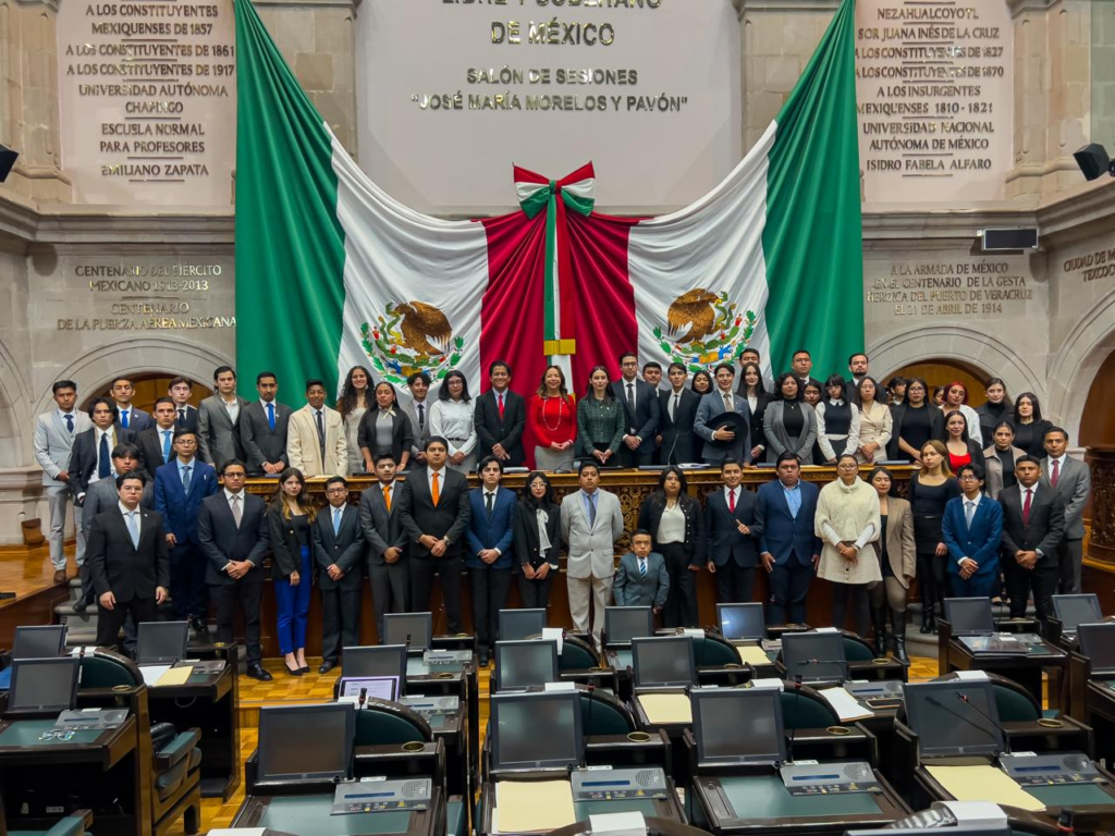 Proponen atención a la salud mental y oportunidades de empleo en el Parlamento Juvenil