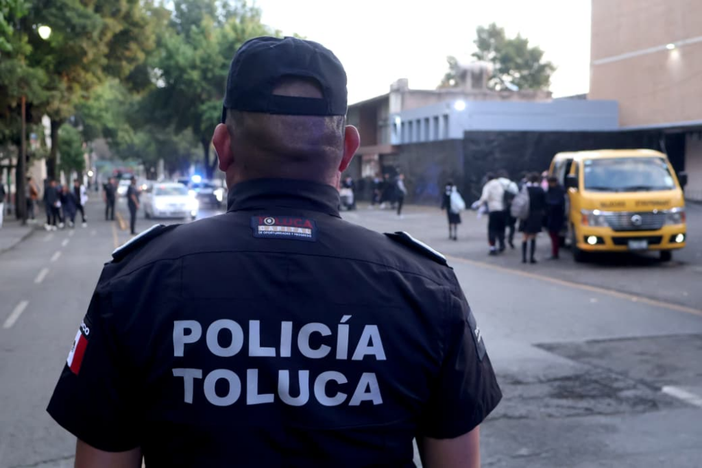 Activan operativo “Escuela Segura” en Toluca con mil elementos por regreso a clases