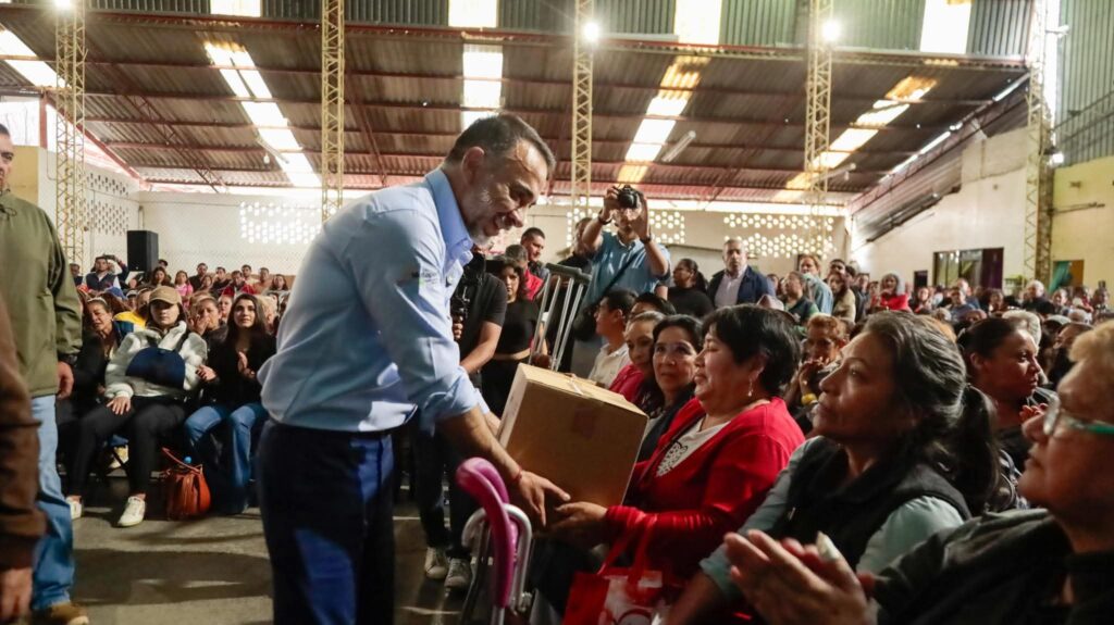 Alcalde de Metepec fortalece el bienestar social con entrega masiva de canastas alimentarias