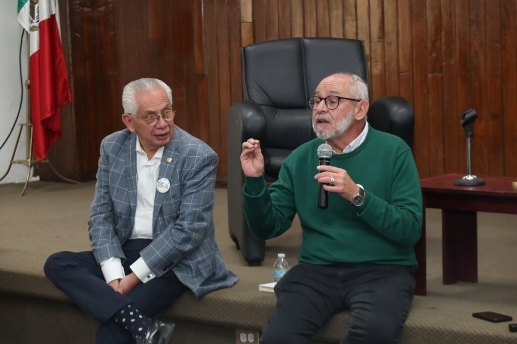 Benito Taibo comparte con estudiantes de la UAEMéx el poder transformador de la lectura
