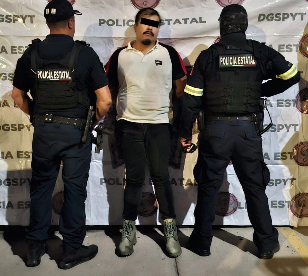 Tras repeler agresión, cae sujeto por ataque peligroso, portación de arma y simulación de vehículo oficial