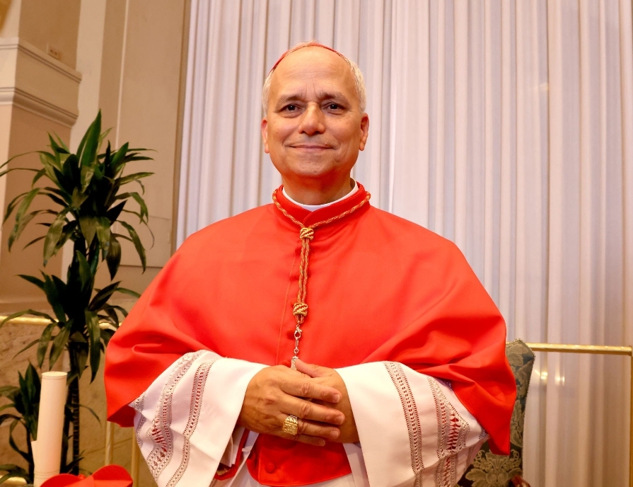 Humo blanco en la Capilla Sixtina; Robert Francis Prevost es el nuevo Papa León XIV