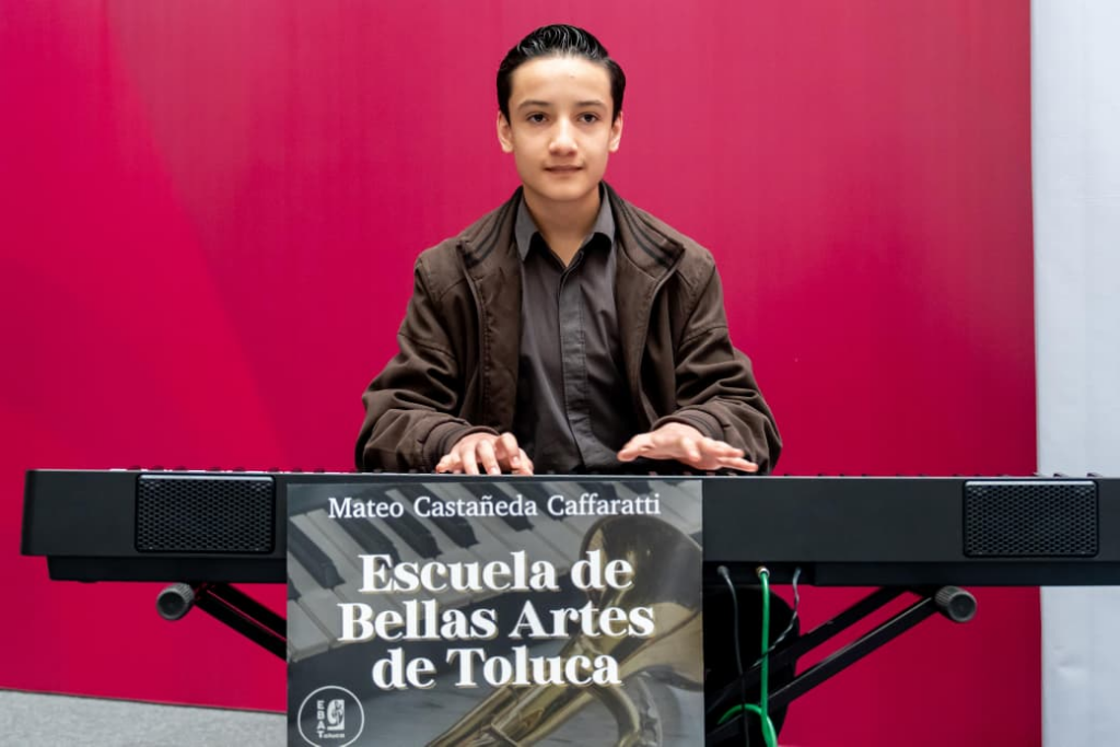 Impulsa Ricardo Moreno a talentos toluqueños y recompensa sus esfuerzos