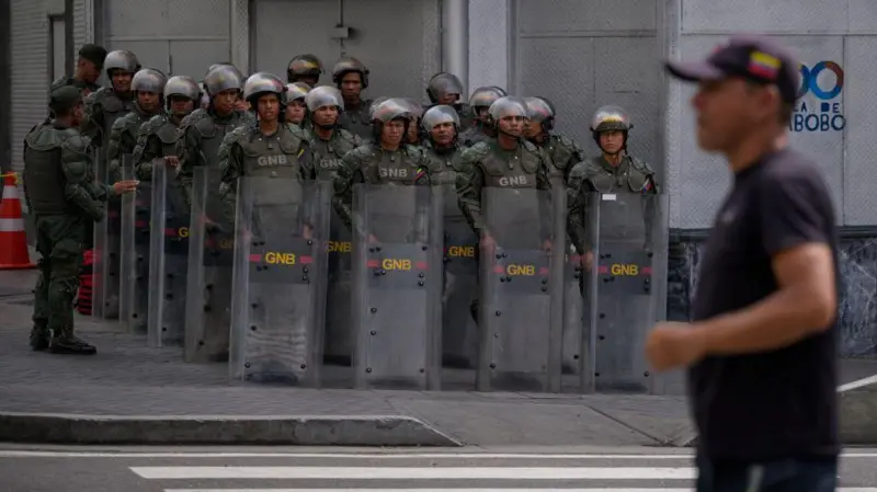 En Venezuela chavismo redobla la presencia policial y militar
