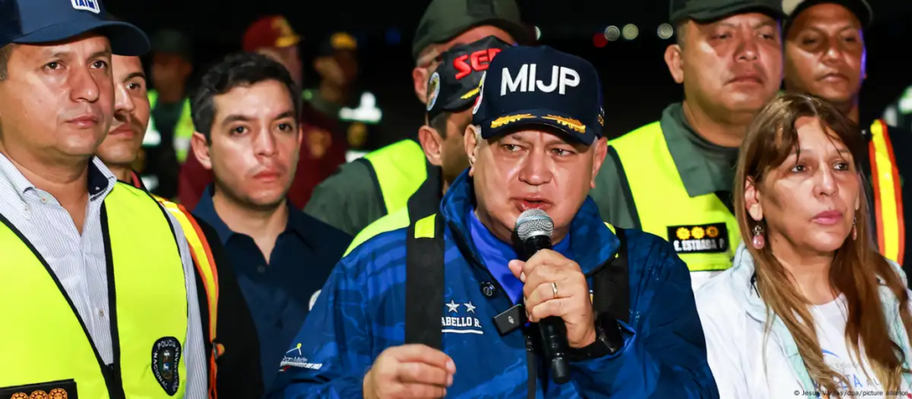 Estados Unidos no ha confiscado nada a Maduro: Diosdado Cabello